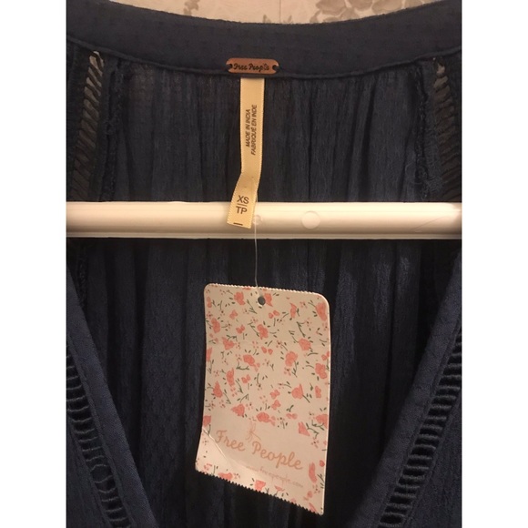 BRAND NEW FREE PEOPLE MIDI DRESS(SIZE EXTRA SMALL) - Picture 4 of 8